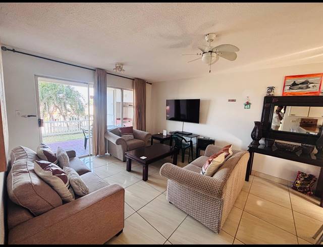 2 BEDROOM APARTMENT FOR SALE IN UVONGO BEACH